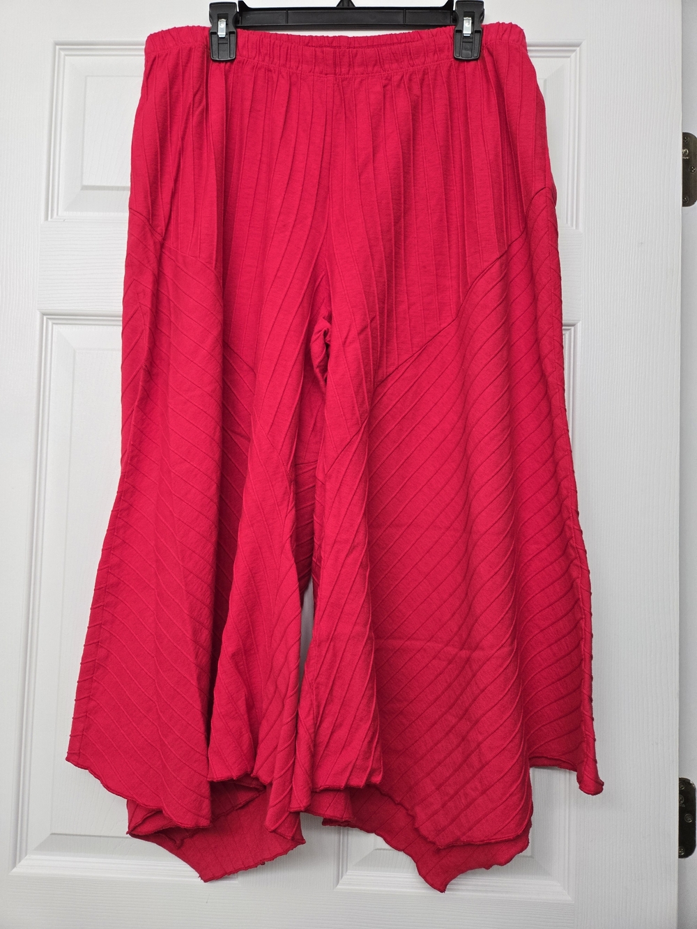 Women's Wide-Leg Pull-On Pants in Red With Handerchief Hem
